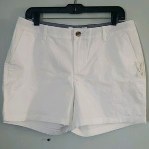 Amazon Essential White Chino Short